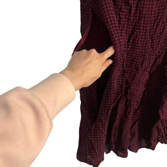 UO Bellina Button-Down Shirt Romper Wine Red Houndstooth 90s Retro Size 4 - Picture 9 of 12